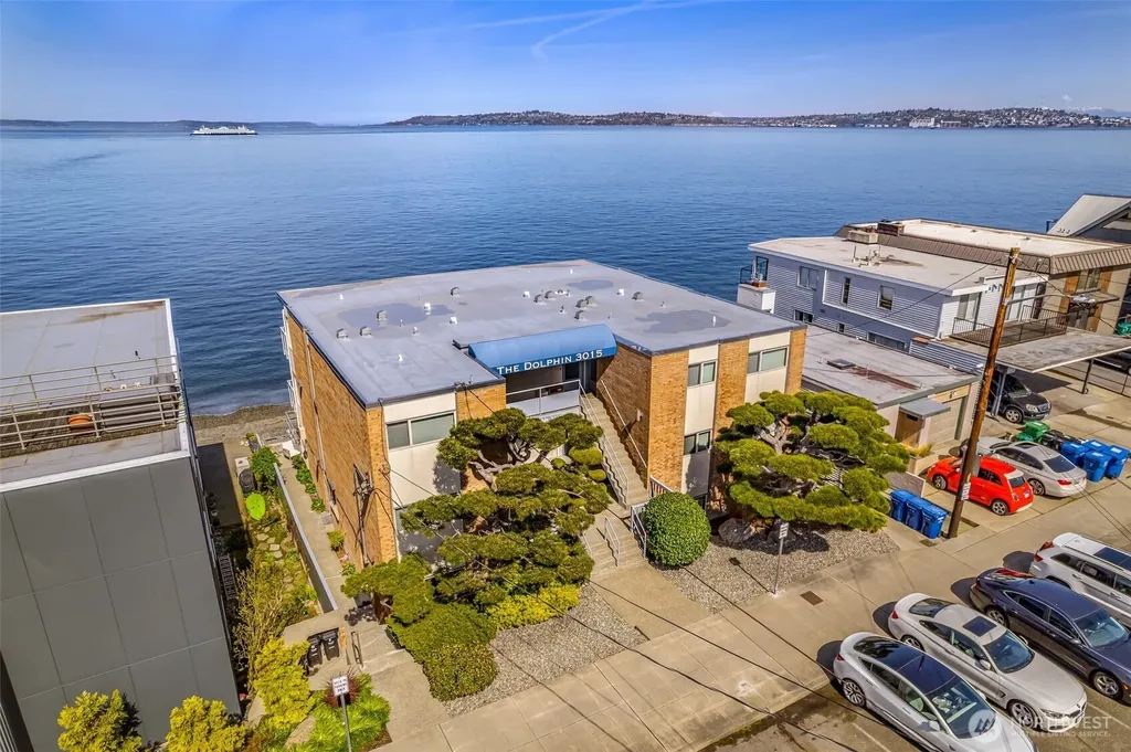 3015 Alki Avenue SW Seattle WA 98116