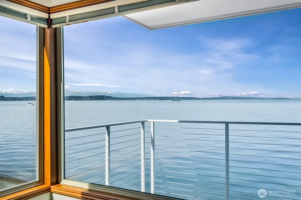 3015 Alki Avenue SW Seattle WA 98116