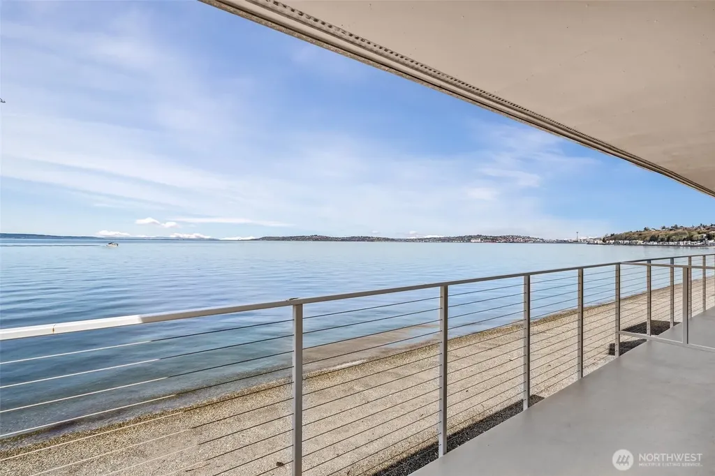 3015 Alki Avenue SW Seattle WA 98116