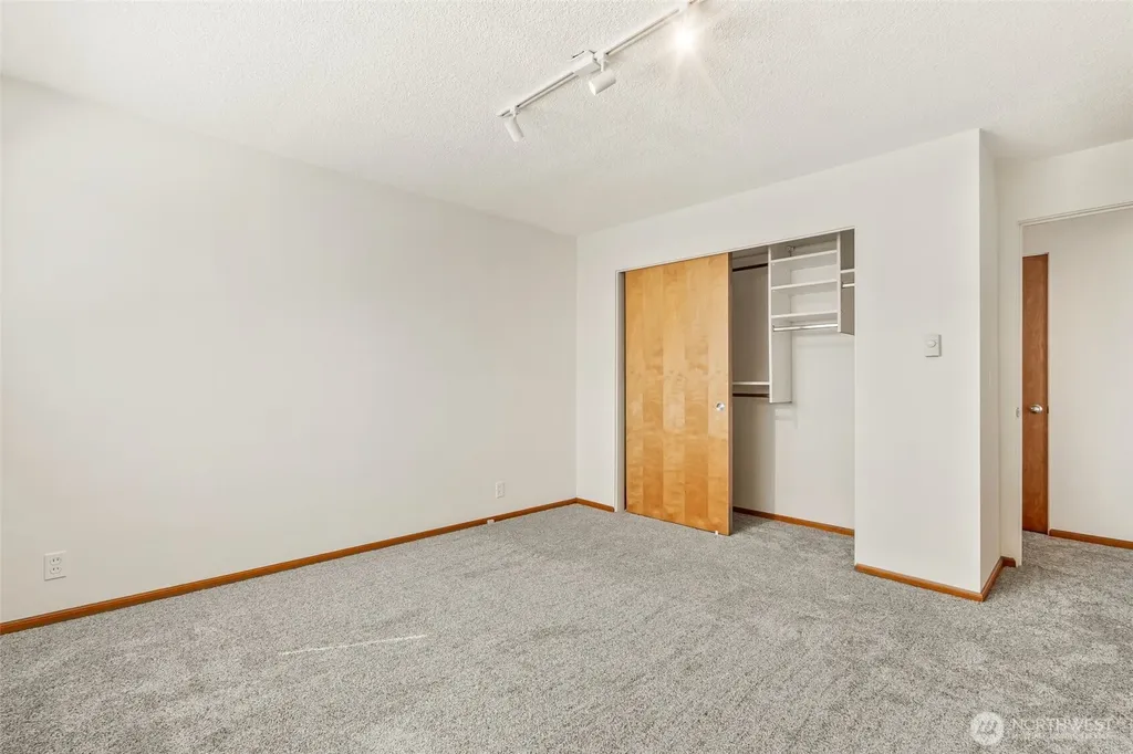 3015 Alki Avenue SW Seattle WA 98116