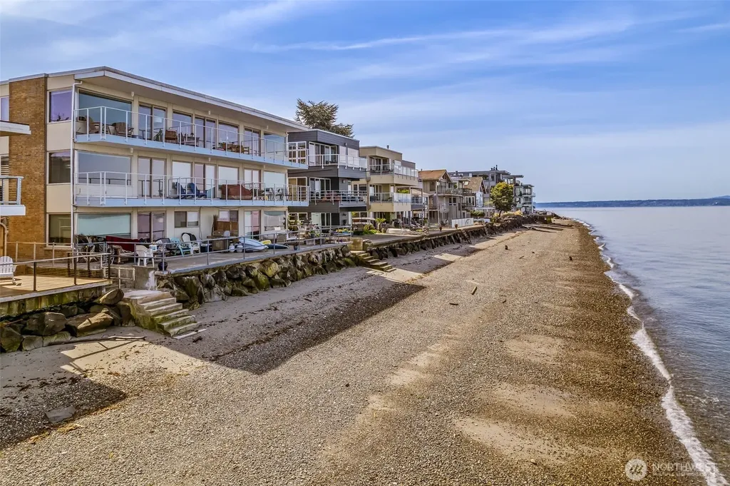 3015 Alki Avenue SW Seattle WA 98116