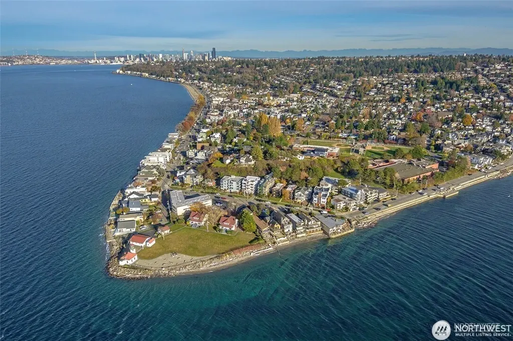 3015 Alki Avenue SW Seattle WA 98116
