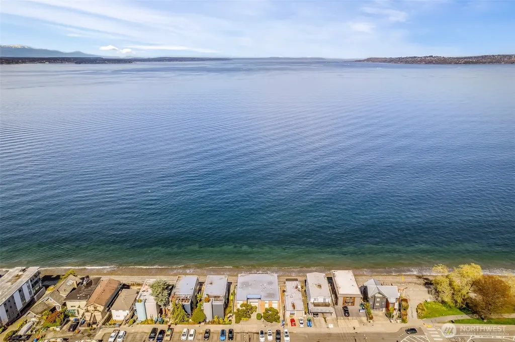 3015 Alki Avenue SW Seattle WA 98116