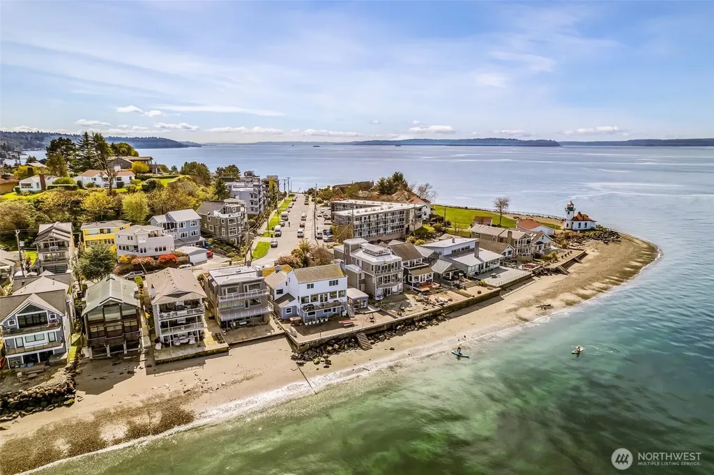 3015 Alki Avenue SW Seattle WA 98116