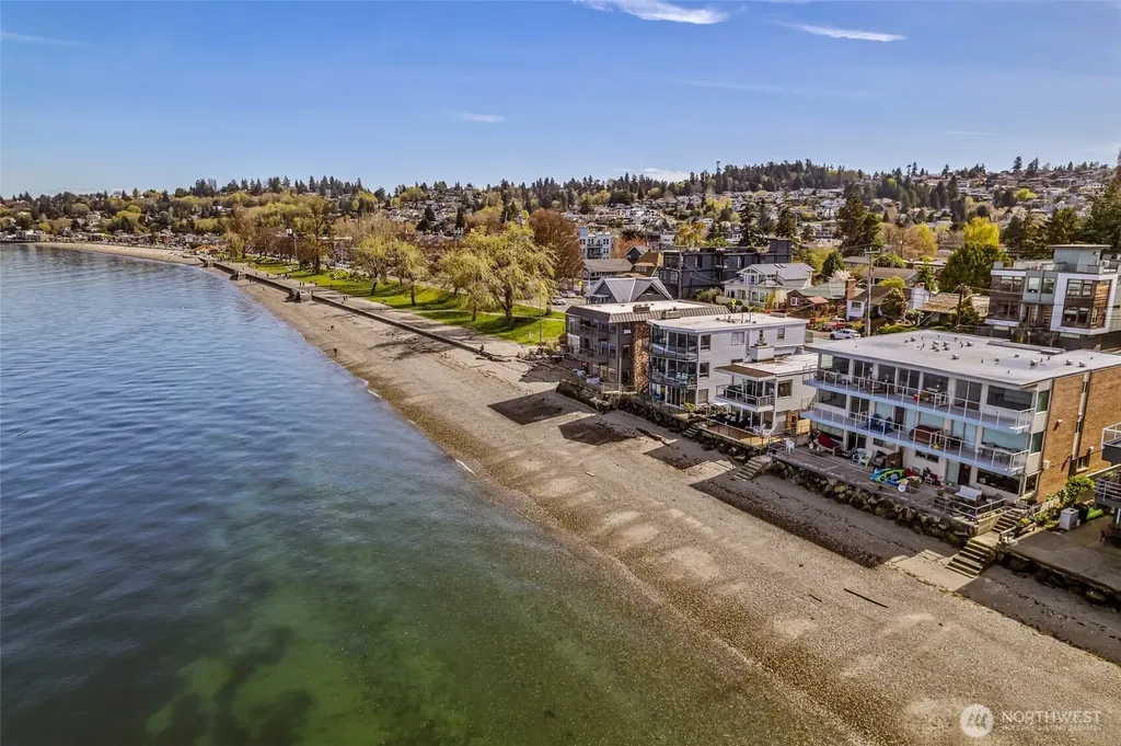 3015 Alki Avenue SW Seattle WA 98116