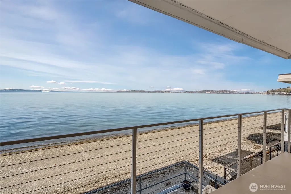 3015 Alki Avenue SW Seattle WA 98116