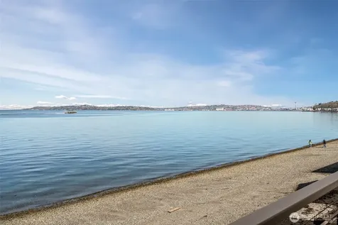 3015 Alki Avenue SW Seattle WA 98116