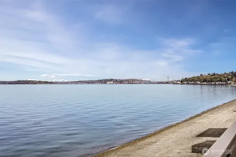 3015 Alki Avenue SW Seattle WA 98116