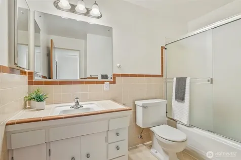 3015 Alki Avenue SW Seattle WA 98116