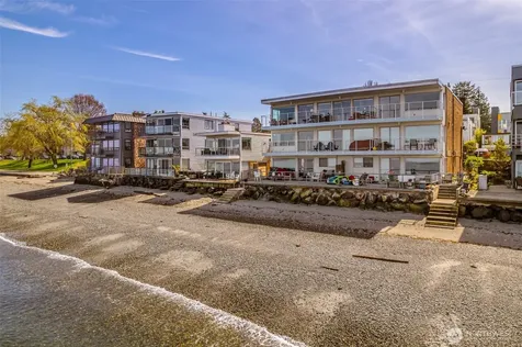 3015 Alki Avenue SW Seattle WA 98116