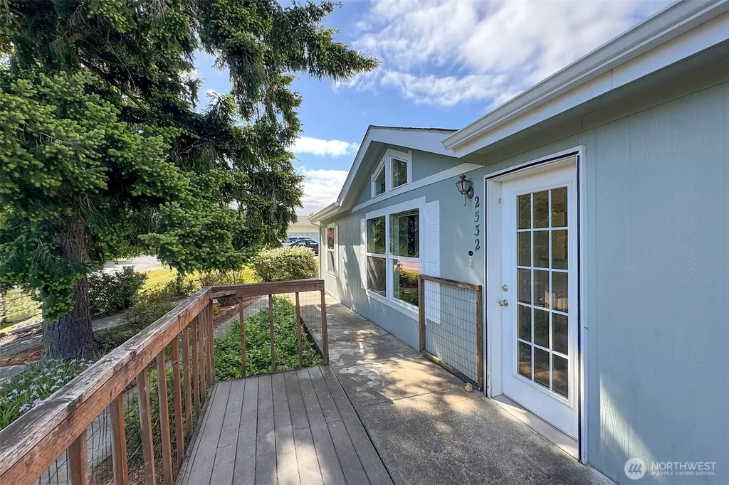 2532 W 16th Street Port Angeles WA 98363