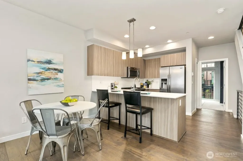 2041 NW Talus Drive Issaquah WA 98027