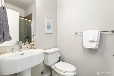 2041 NW Talus Drive Issaquah WA 98027