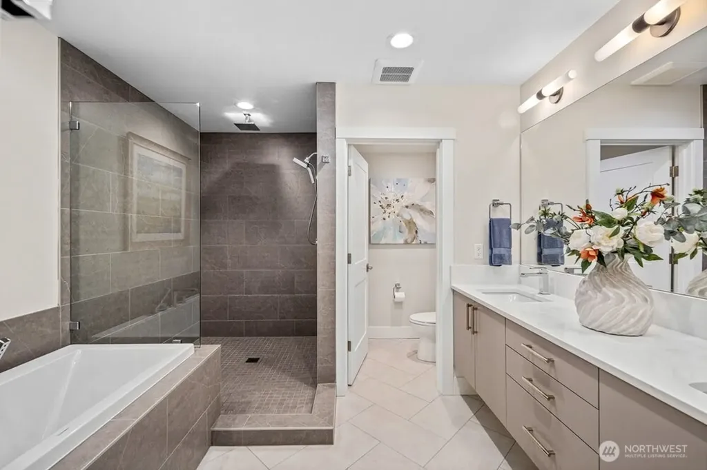 11223 NE 13th Lane Bellevue WA 98004