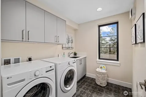 11223 NE 13th Lane Bellevue WA 98004