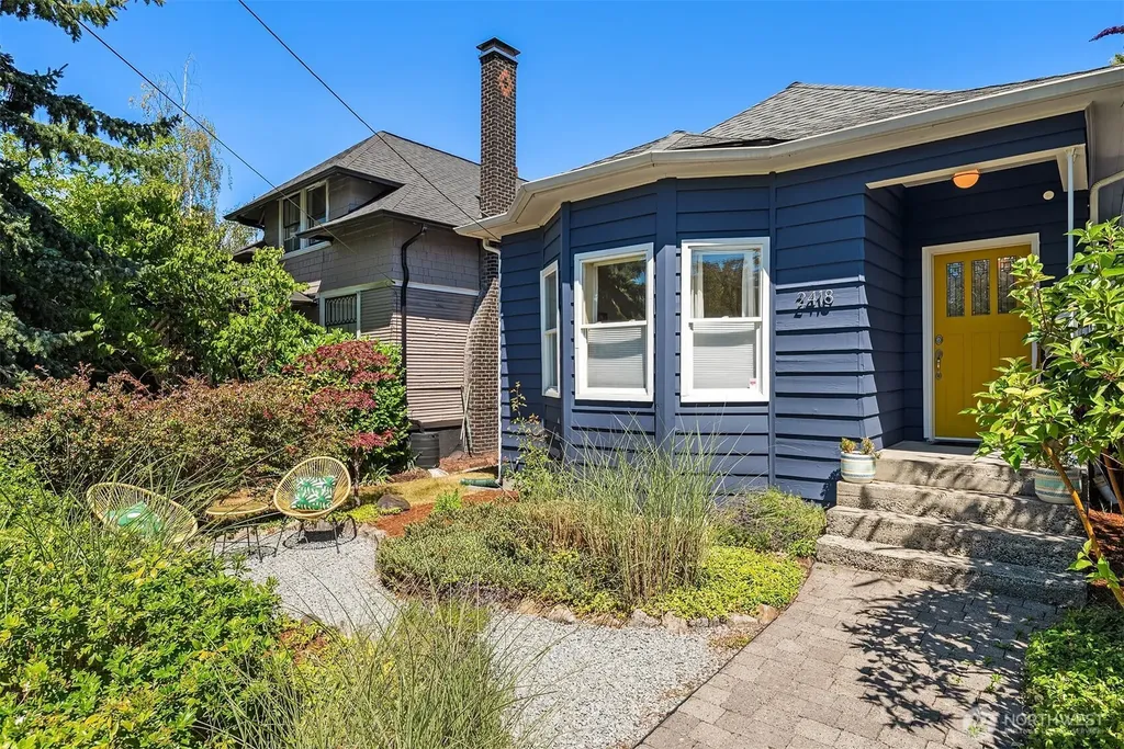 2418 Queen Anne Avenue N Seattle WA 98109