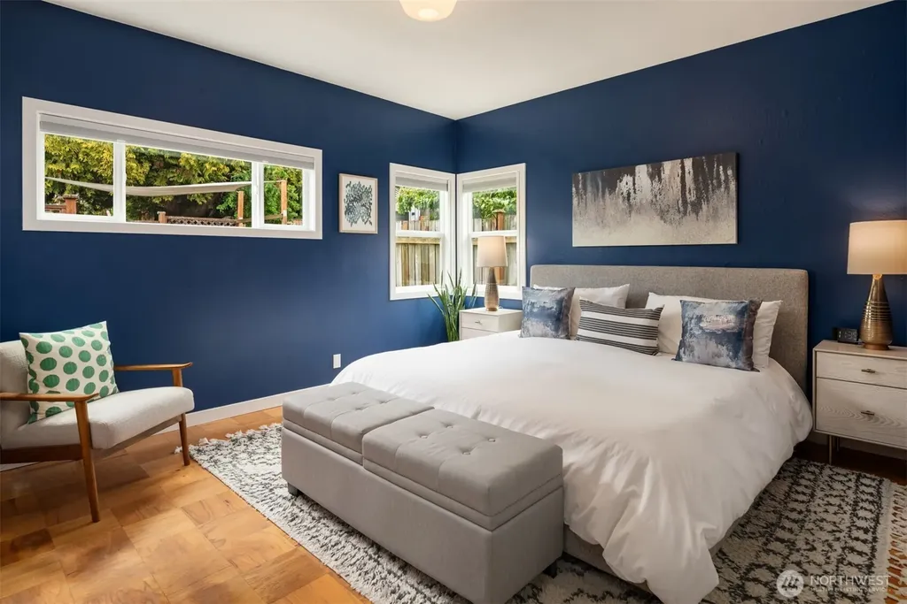2418 Queen Anne Avenue N Seattle WA 98109