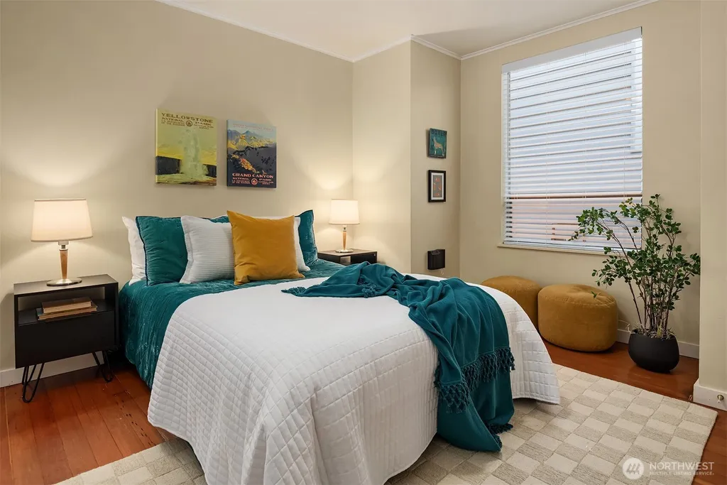 2418 Queen Anne Avenue N Seattle WA 98109