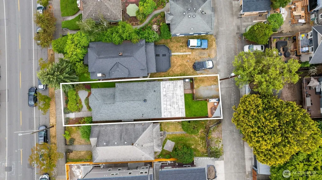 2418 Queen Anne Avenue N Seattle WA 98109