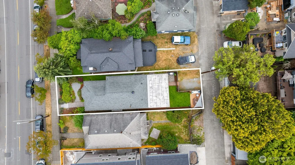 2418 Queen Anne Avenue N Seattle WA 98109