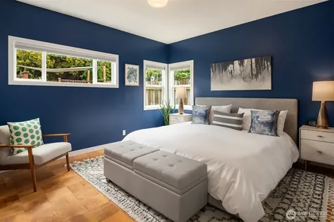 2418 Queen Anne Avenue N Seattle WA 98109