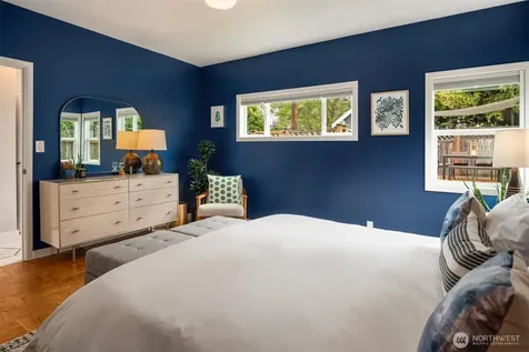 2418 Queen Anne Avenue N Seattle WA 98109