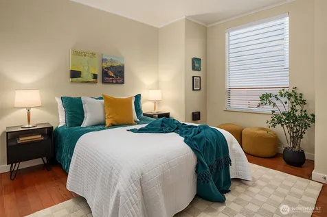 2418 Queen Anne Avenue N Seattle WA 98109