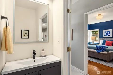 2418 Queen Anne Avenue N Seattle WA 98109