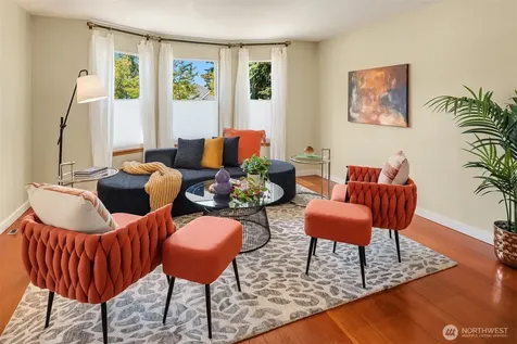 2418 Queen Anne Avenue N Seattle WA 98109