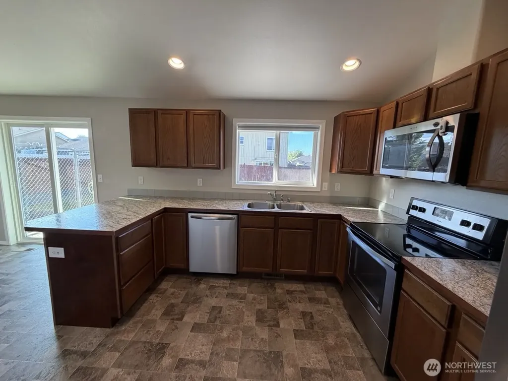 1316 W Electra Street Moses Lake WA 98837