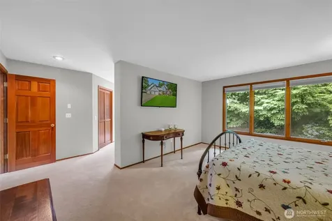 15454 SE 67th Street Bellevue WA 98006