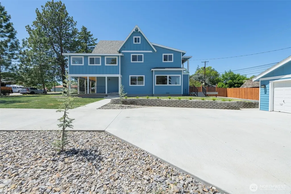 209 W Ash Street Waterville WA 98858