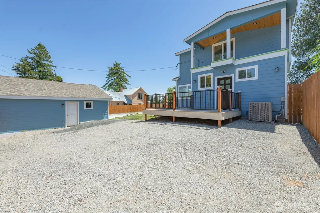 209 W Ash Street Waterville WA 98858