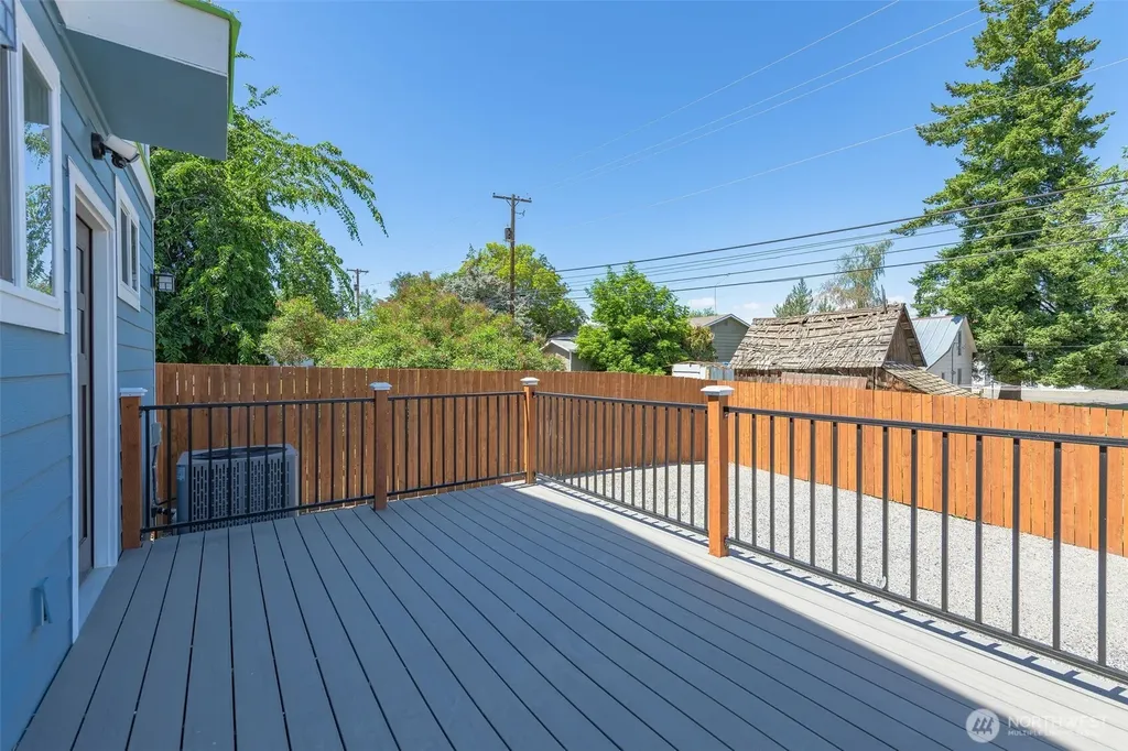 209 W Ash Street Waterville WA 98858