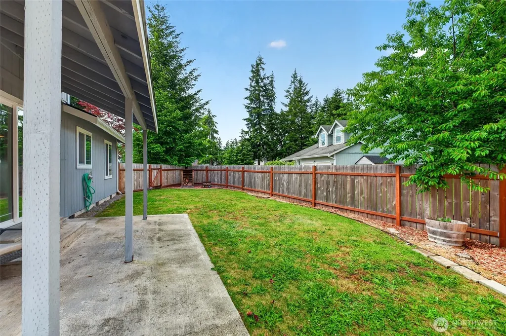 700 Kelsey Lane E Eatonville WA 98328