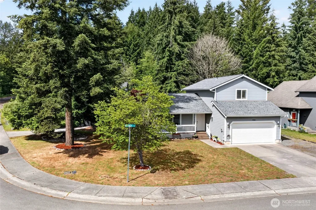700 Kelsey Lane E Eatonville WA 98328