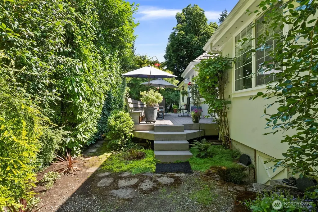 7201 Holly Hedge SW Lakewood WA 98499