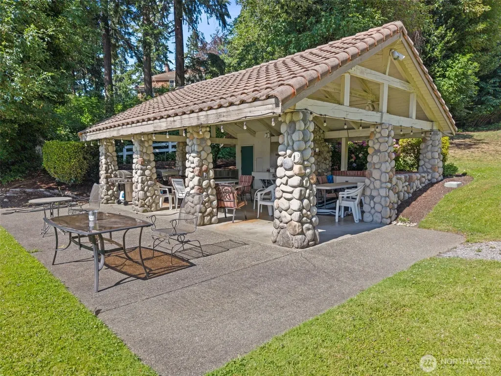 7201 Holly Hedge SW Lakewood WA 98499