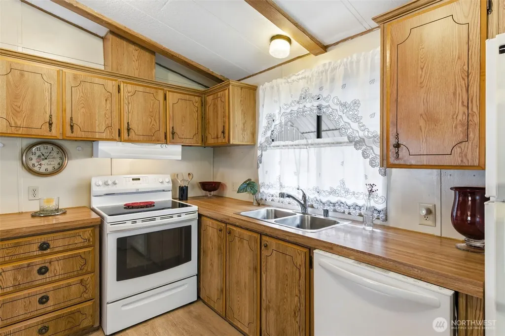 1713 Cooks Hill Road Centralia WA 98531