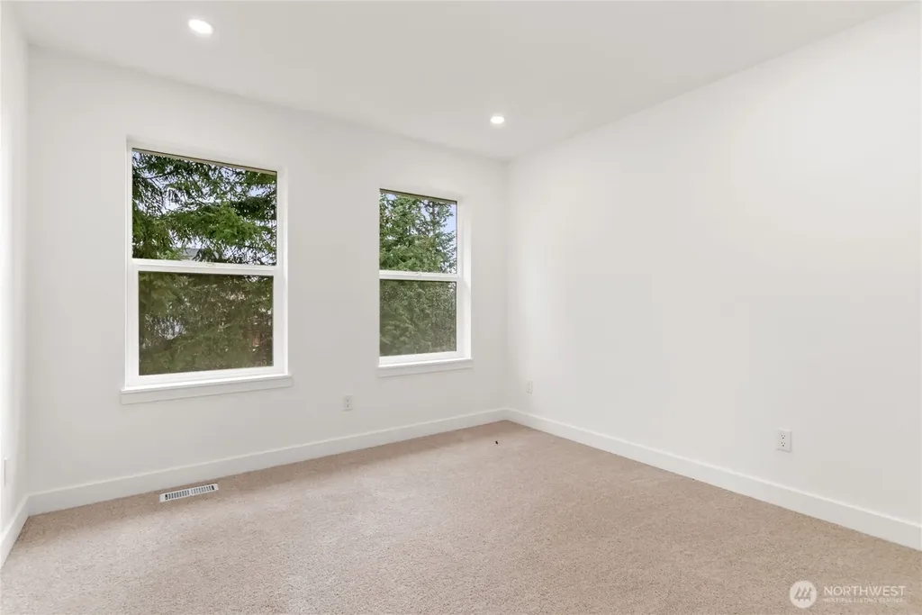 21647 SE 297th Street Kent WA 98042