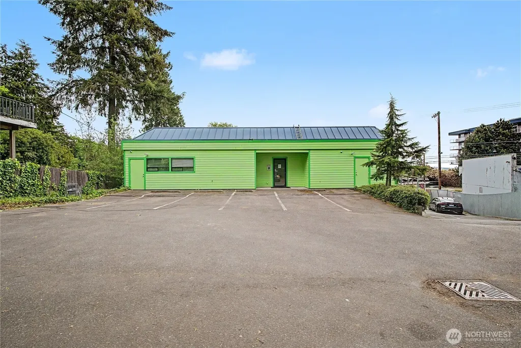 15029 Bothell Way NE Lake Forest Park WA 98155