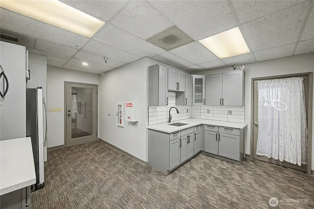 15029 Bothell Way NE Lake Forest Park WA 98155