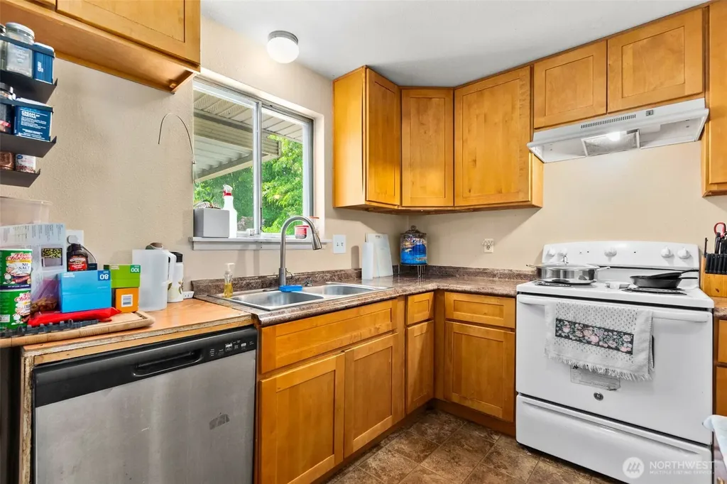 1624 Hume Street S Tacoma WA 98444