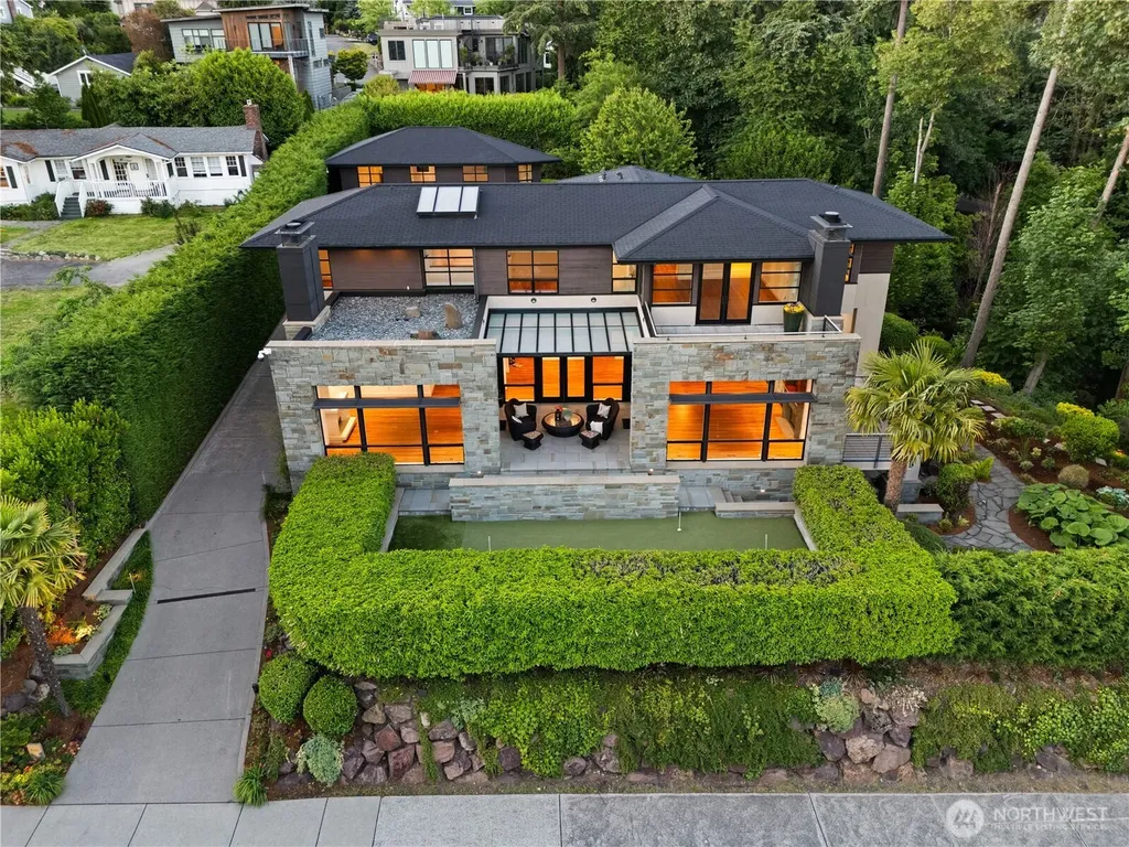 9632 Lake Washington Blvd NE Bellevue WA 98004