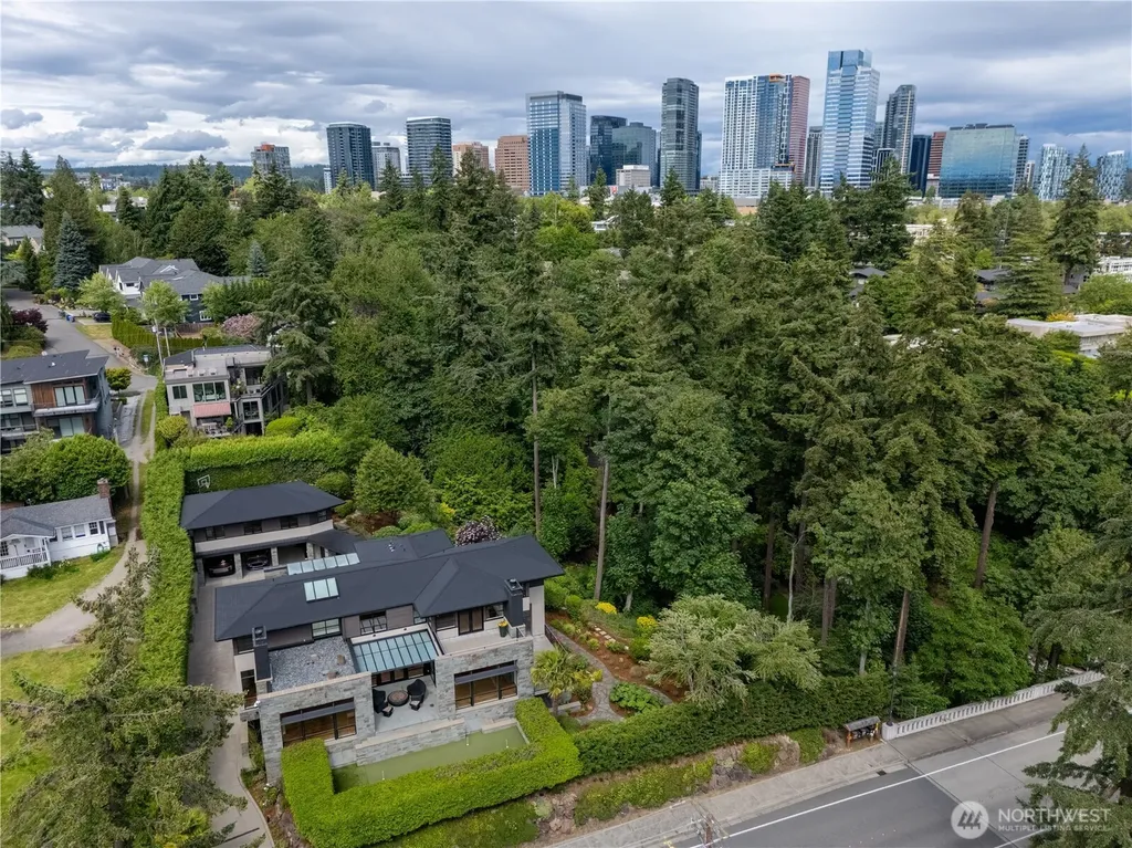 9632 Lake Washington Blvd NE Bellevue WA 98004