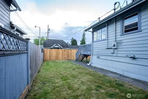 2218 Summit Avenue Everett WA 98201