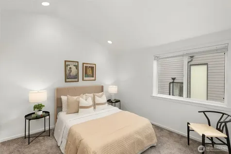 2432 Dexter Avenue N Seattle WA 98109