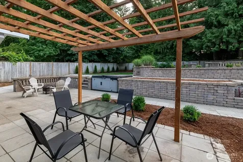13716 59th Avenue SE Everett WA 98208