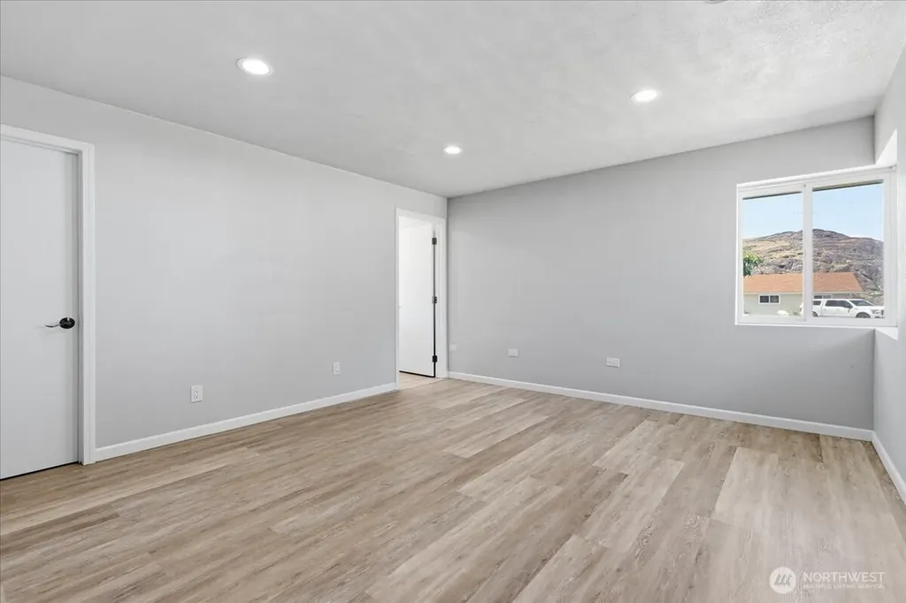 1013 River Drive Coulee Dam WA 99116