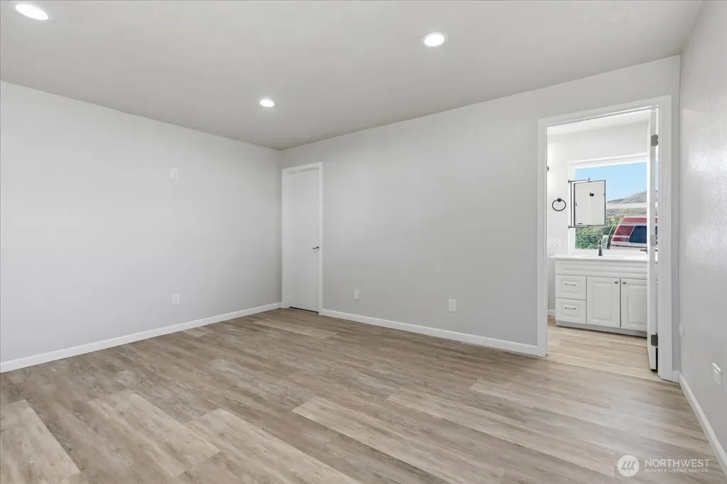 1013 River Drive Coulee Dam WA 99116